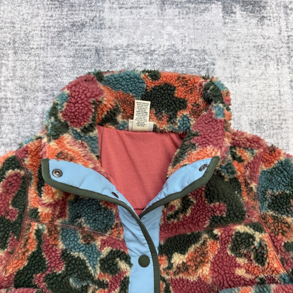 LL Bean Jacket Women Medium Petite Sherpa Fleece Snap Coat Colorful Camo Granola - Picture 3 of 9